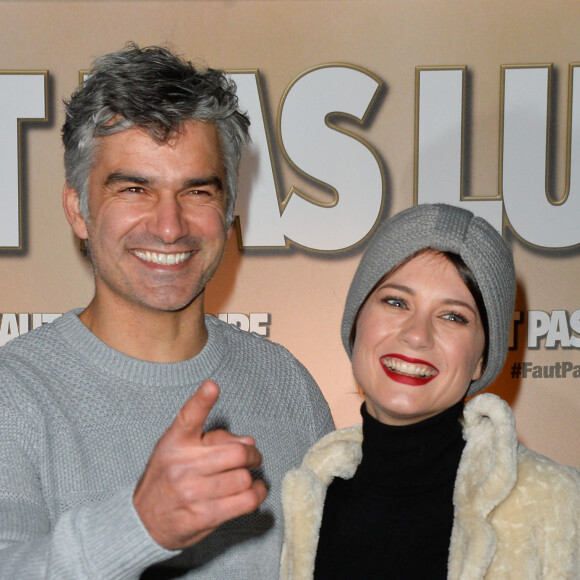 François Vincentelli et sa compagne Alice Dufour lors de l'avant-première du film "Faut pas lui dire" à l'UGC Ciné Cité Bercy à Paris, France, le 2 janvier 2017. © Coadic Guirec/Bestimage