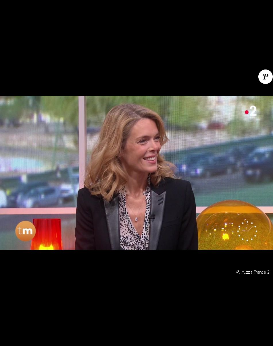 Julie Andrieu dans Télématin (France 2) le 21 avril 2022