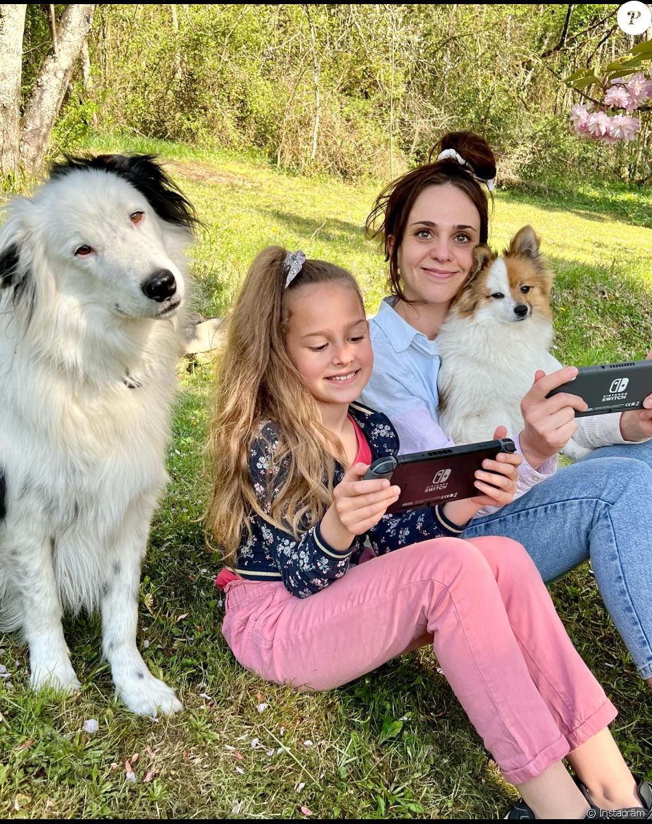 Aurélie Dunand de "Familles nombreuses" avec l'une de ses filles