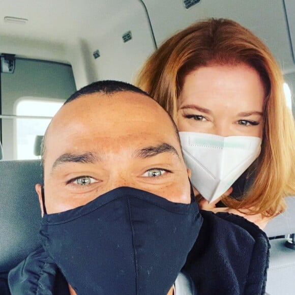 Sarah Drew et Jesse Williams devraient revenir dans Grey's Anatomy pour un épisode spécial. @ Instagram / Sarah Drew