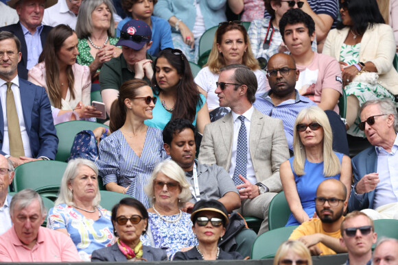 Première sortie officielle de Pippa Middleton, depuis la naissance de sa fille Grace, lors du tournoi de tennis de Wimbledon, le 9 juillet 2021. Elle était accompagnée de son mari James Matthews. 