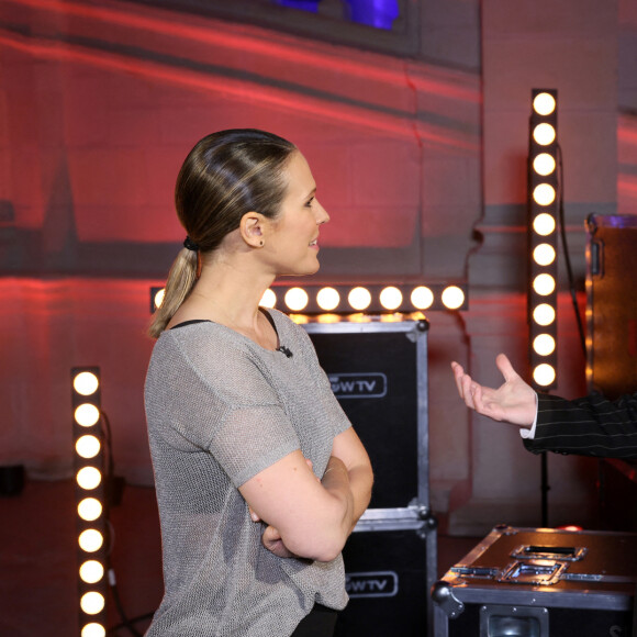 Lorie (Lorie Pester) et Bénabar - Backstage de l'enregistrement de l'émission "La chanson challenge" au Château de Chambord, qui sera diffusée le 26 juin sur TF1. © Gaffiot-Moreau / Bestimage 