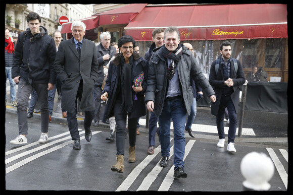 Exclusif - Rachida Dati, Hervé Morin et Pierre Maurin déambulent et rencontrent des commerçants et des habitants dans le 9ème arrondissement de Paris, rue des Martyrs à Paris, France, le 11 février 2020