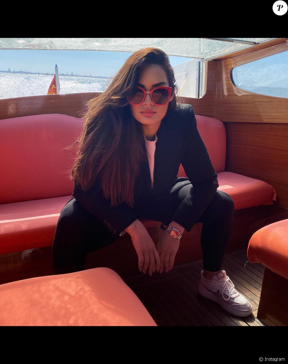 Emilie Nef Naf prend la pose sur Instagram