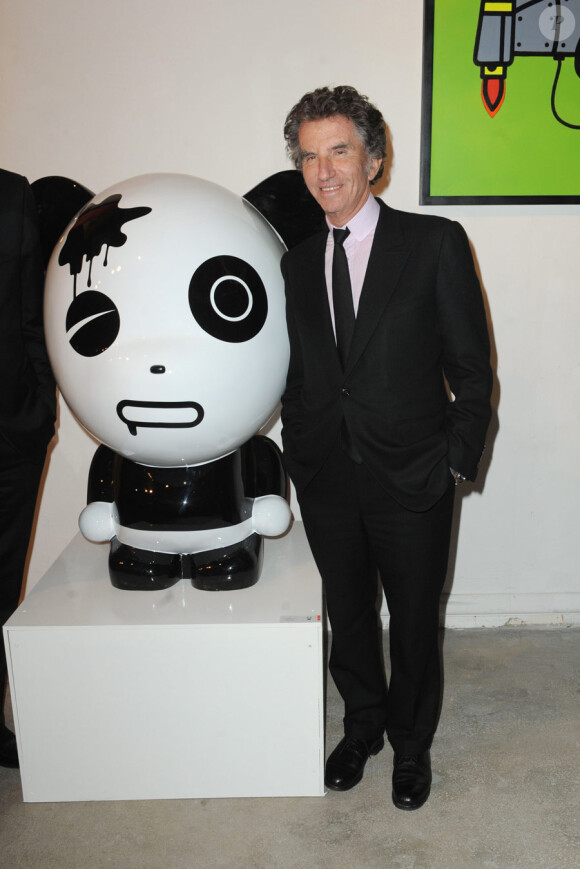 Jack Lang lors du vernissage de l'exposition Hi Panda by Ji-Ji, le 25 janvier 2010 au Art Club du Palais de Tokyo.