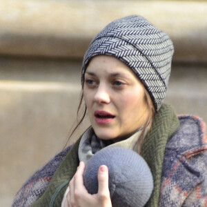 Marion Cotillard et son fils Marcel en février 2012 à New York