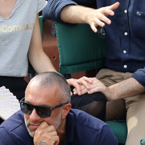 Amel Bent et son mari Patrick Antonelli dans les tribunes des internationaux de tennis de Roland Garros à Paris, France, le 3 juin 2018. © Dominique Jacovides - Cyril Moreau/Bestimage 