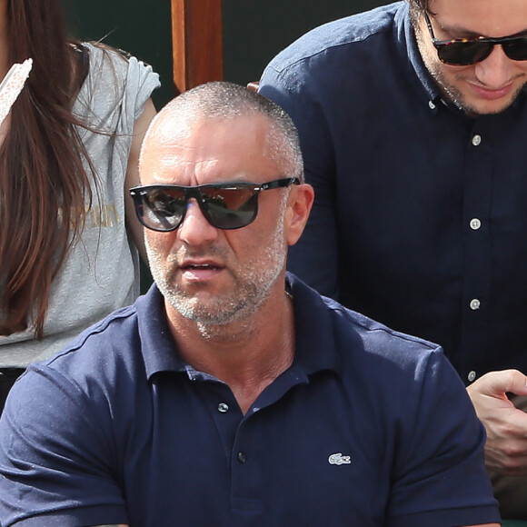 Amel Bent et son mari Patrick Antonelli dans les tribunes des internationaux de tennis de Roland Garros à Paris, France, le 3 juin 2018. © Dominique Jacovides - Cyril Moreau/Bestimage 