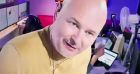Cauet reçoit des surprises pour son anniversaire le 27 avril 2022, chez NRJ