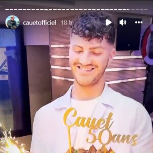 Cauet reçoit des surprises pour son anniversaire le 27 avril 2022, chez NRJ