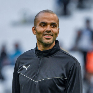 Tony Parker - Match des héros entre l'équipe OM Legends et l'équipe UNICEF au stade Orange Velodrome à Marseille. © Jean-René Santini/Bestimage