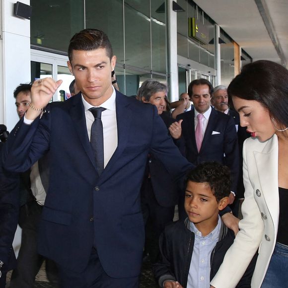 Cristiano Ronaldo et sa famille à l'aéroport de Madère rebaptisé le 29 mars 2017 © Atlantico Press via ZUMA Wire