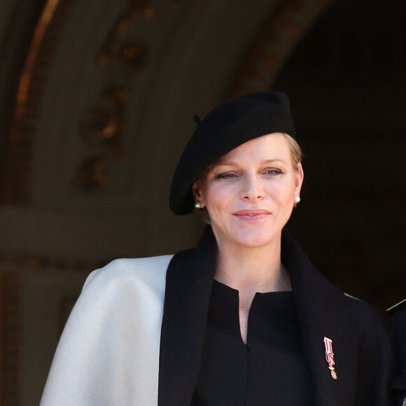 La princesse Charlène de Monaco (enceinte) (habillée en Akris) - La famille de Monaco au balcon du palais princier lors de la fête nationale monégasque. Le 19 novembre 2014
