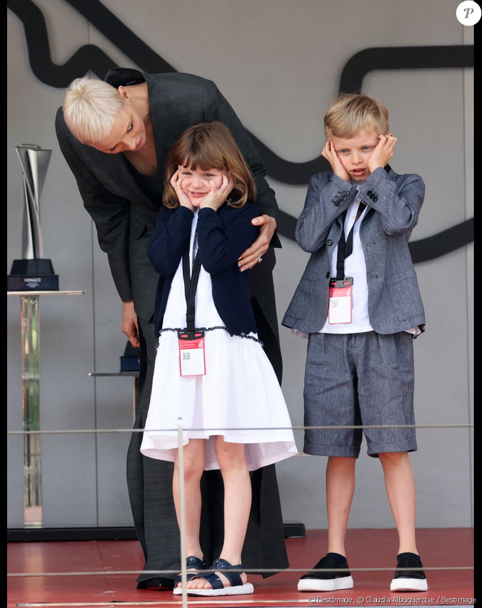 La princesse Charlene de Monaco et ses enfants la princesse Gabriella et le prince Jacques - Remise des prix du championnat du "Monaco ePrix" à Monaco. Le 30 avril 2022 © Claudia Albuquerque / Bestimage