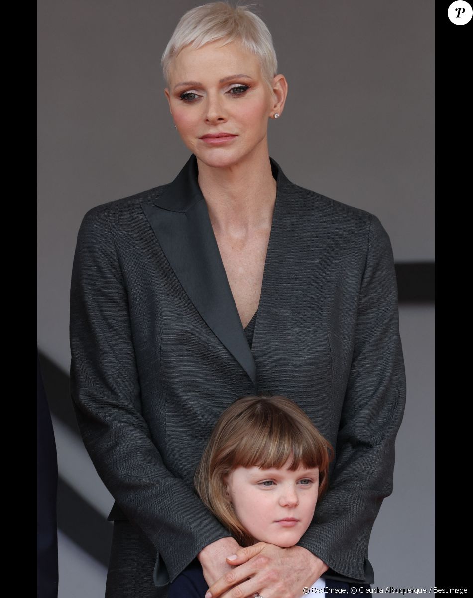 La princesse Charlene de Monaco et sa fille la princesse Gabriella - Remise des prix du championnat du "Monaco ePrix" à Monaco. Le 30 avril 2022 © Claudia Albuquerque / Bestimage