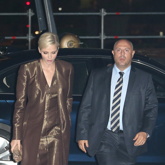 La princesse Charlene de Monaco se rend au diner Akris a Paris le 30 Septembre 2012.  Princess Charlene of Monaco attends the Akris diner on September 30, 2012 in Paris, France. 