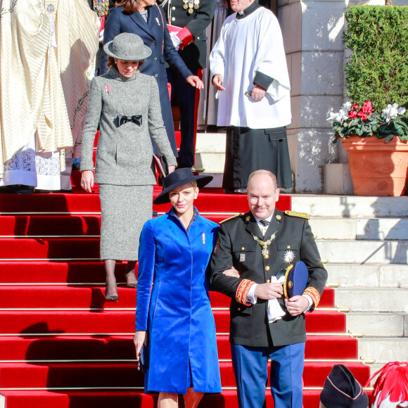 La princesse Charlène de Monaco, le prince Albert II de Monaco, la princesse Stéphanie de Monaco et la princesse Caroline de Hanovre - La famille princière de Monaco à la sortie de la cathédrale lors de la fête nationale monégasque, à Monaco, le 19 novembre 2017. © Claudia Albuquerque/Bestimage