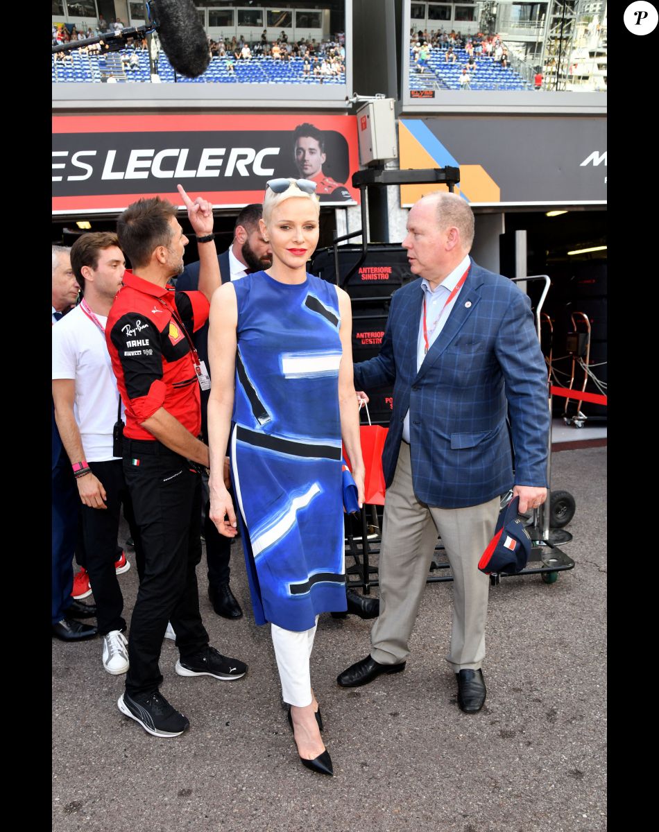 Le Prince Albert II de Monaco et la princesse Charlene lors de la journée des qualifications du Grand Prix de Monaco 2022 de F1, où le pilote monégasque de Ferrari, C.Leclerc, est en pôle position, à Monaco, le 28 mai 2022. © Bruno Bebert/Pool Monaco/Bestimage