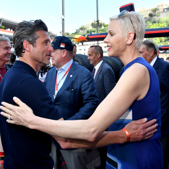 Patrick Dempsey en compagnie du Prince Albert II de Monaco et de la princesse Charlene lors de la journée des qualifications du Grand Prix de Monaco 2022 de F1, où le pilote monégasque de Ferrari, C.Leclerc, est en pôle position, à Monaco, le 28 mai 2022. © Bruno Bebert/Pool Monaco/Bestimage 