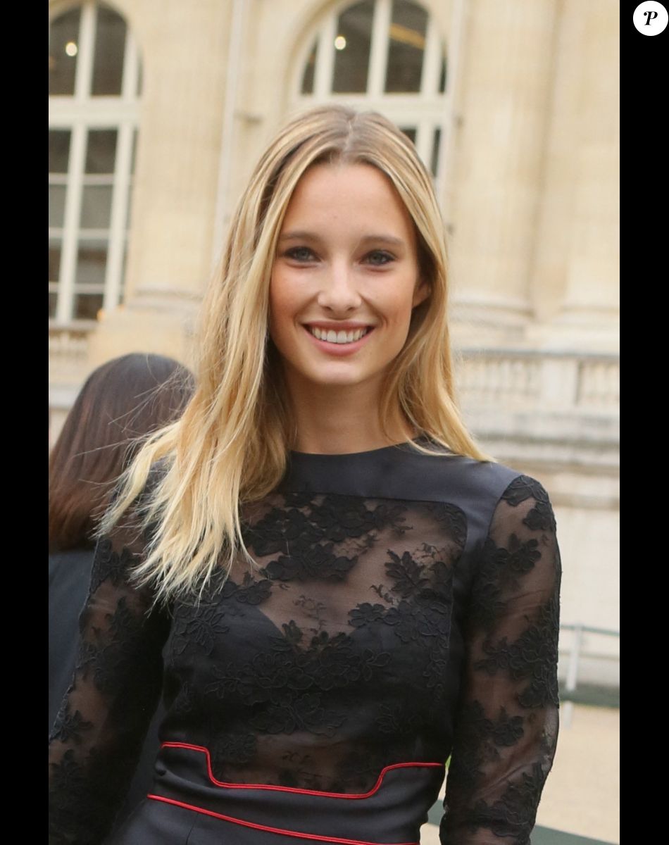 Ilona Smet - Arrivées au défilé de mode printemps-été 2018 "Lanvin" au Grand Palais à Paris. Le 27 septembre 2017. © CVS-Veeren / Bestimage