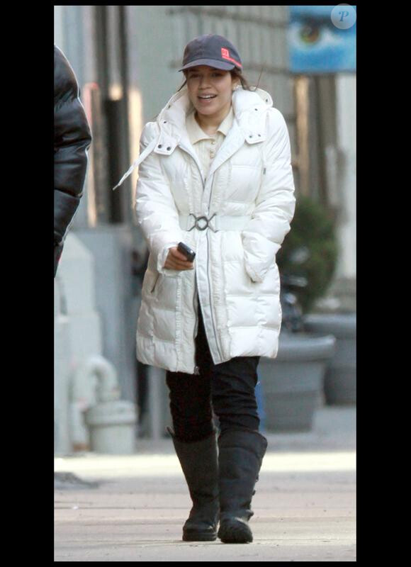 America Ferrera sur le tournage d'Ugly Betty  27 janvier 2010 à New York