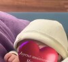 Amel Bent fête le premier mois de naissance de son fils sur son compte Instagram