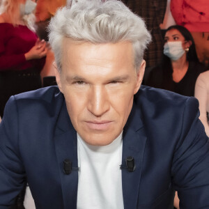 Exclusif - Benjamin Castaldi - Sur le plateau de l'émission TPMP (Touche Pas à Mon Poste) présentée en direct par C.Hanouna le 08/02/22 en direct sur C8 - Paris le 08/02/22 © Jack Tribeca / Bestimage 