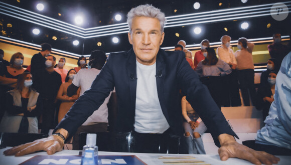 Exclusif - Benjamin Castaldi - Sur le plateau de l'émission TPMP (Touche Pas à Mon Poste) présentée en direct par C.Hanouna le 08/02/22 en direct sur C8 - Paris le 08/02/22 © Jack Tribeca / Bestimage 