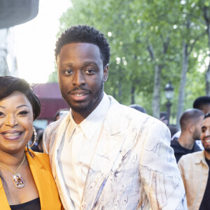 Dadju et sa maman Dalida - Avant-première du film "Ima" au cinéma Gaumont Champs-Élysées à Paris le 5 mai 2022. © Cyril Moreau/Bestimage