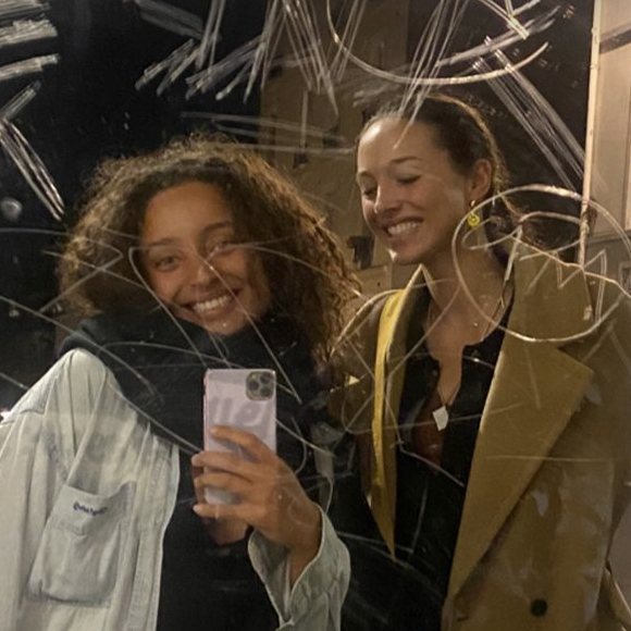 Folle soirée entre soeurs pour Eleejah et Jenaye Noah, à Paris, le vendredi 6 mai 2022