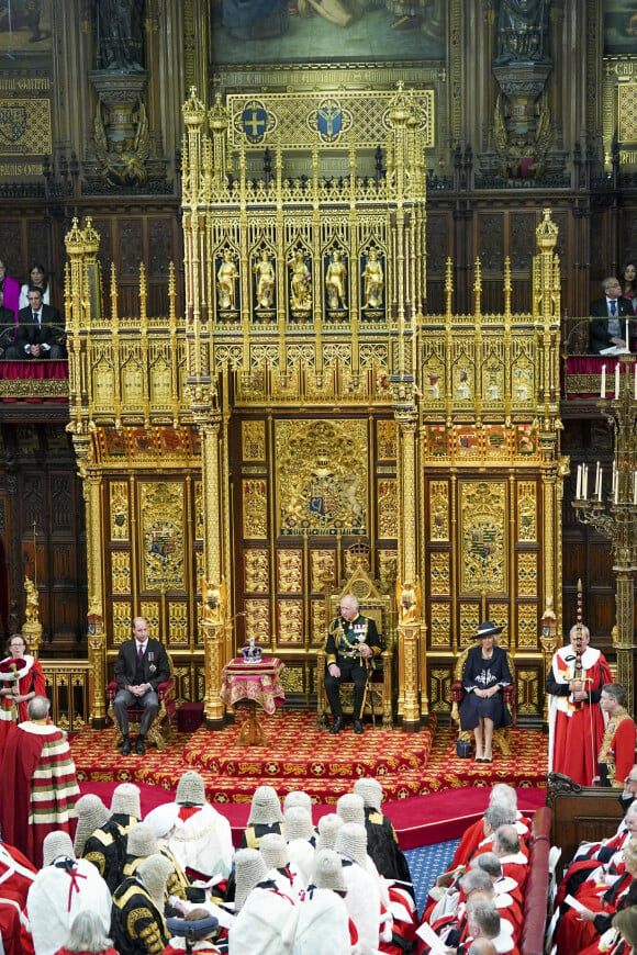 Le prince William, duc de Cambridge, Le prince Charles, prince de Galles, et Camilla Parker Bowles, duchesse de Cornouailles - - Discours de l'ouverture officielle du Parlement à Londres, le 10 mai 2022. Ayant des problèmes de mobilité, la reine d'Angleterre est représentée par le prince de Galles. 