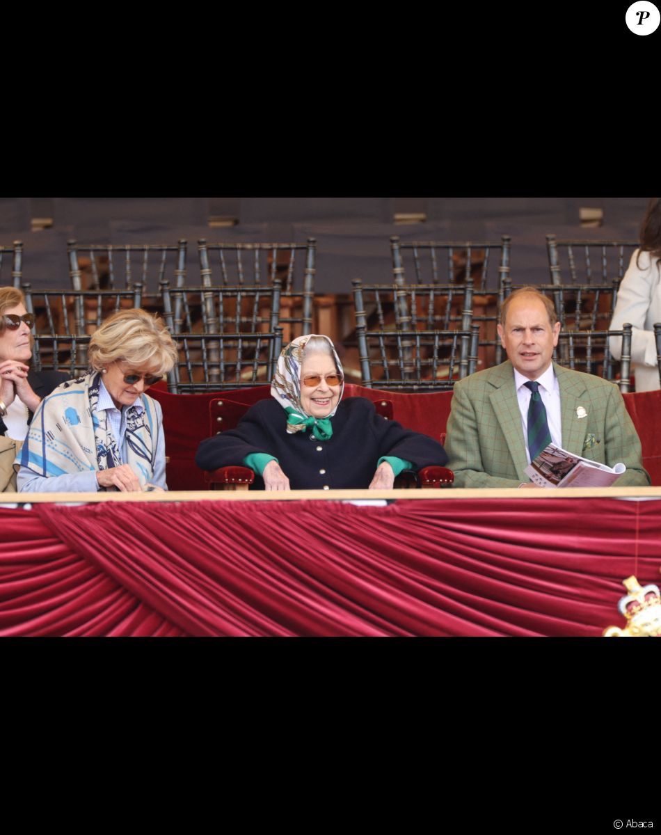 Elizabeth II et le prince Edward au Royal Windsor Horse Show le 13 mai 2022. Photo by Stephen Lock/I-Images/ABACAPRESS.COM
