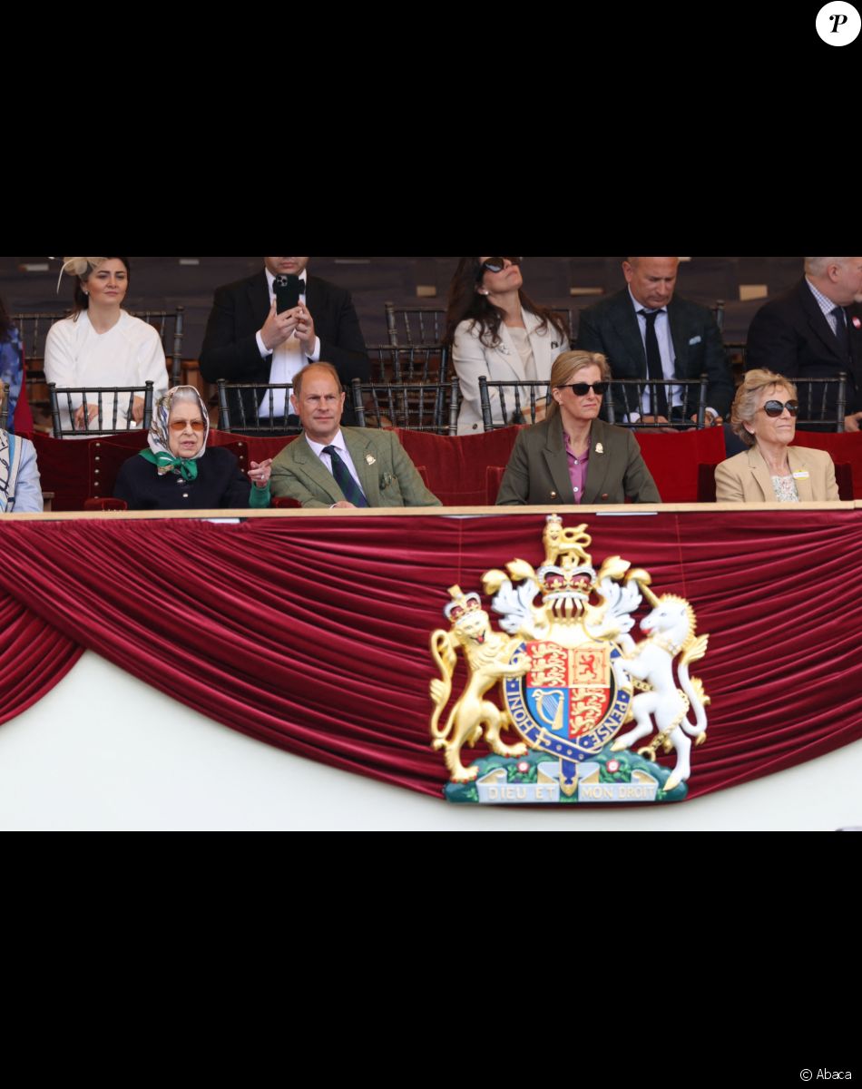 Elizabeth II et le prince Edward au Royal Windsor Horse Show le 13 mai 2022. Photo by Stephen Lock/I-Images/ABACAPRESS.COM
