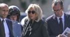 L'arrivée de Brigitte Macron aux obsèques d'Antoine Alléno à la collégiale Notre-Dame de Poissy