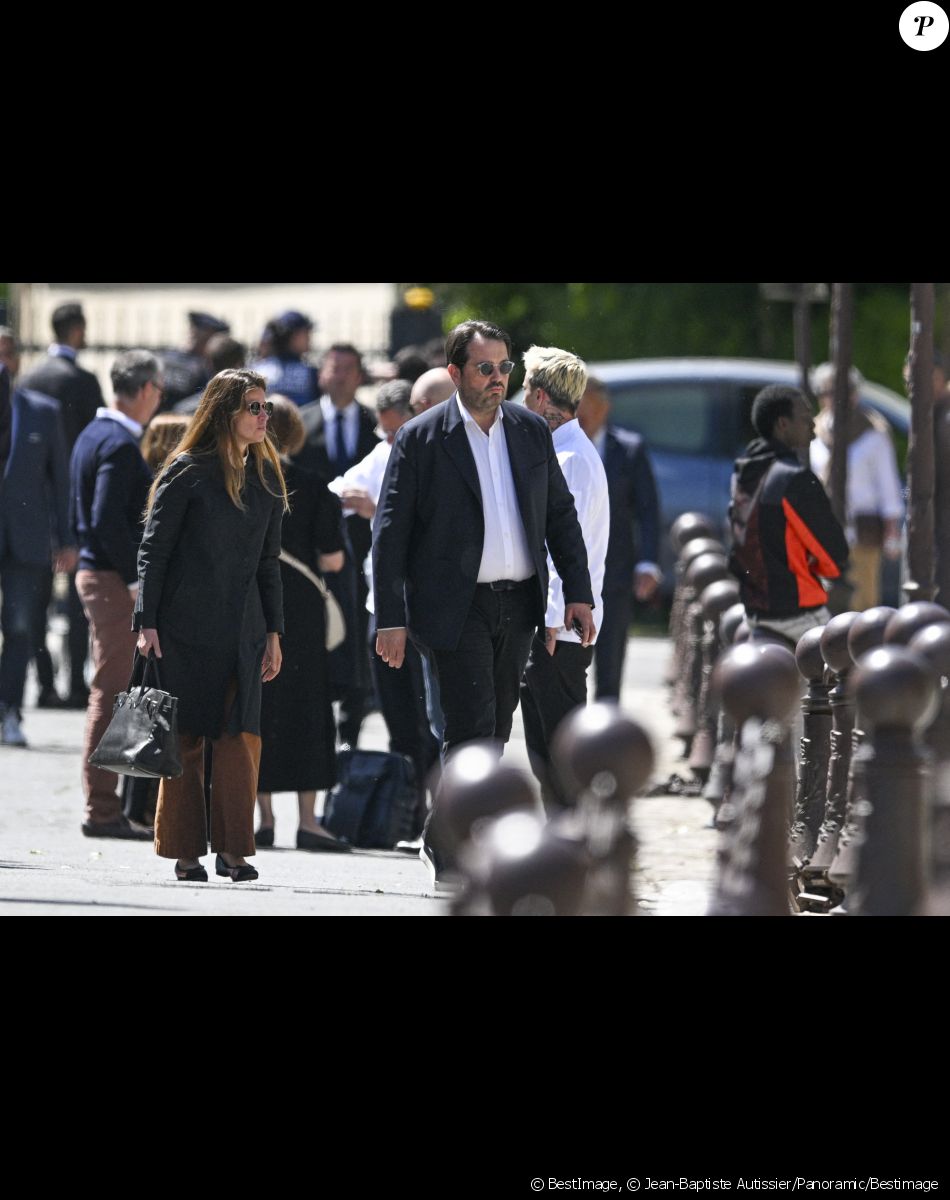 Le chef Jean-François Piège et sa femme Elodie Tavares-Piège - Obsèques d'Antoine Alléno (fils du chef cuisinier français, trois étoiles au Guide Michelin Yannick Alléno) en la collégiale Notre-Dame de Poissy, France, le 13 mai 2022. © Jean-Baptiste Autissier/Panoramic/Bestimage