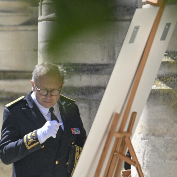 La Première Dame française, Brigitte Macron, Bruno Le Maire, ministre de l'Economie et des Finances et des Finances et Karl Olive, maire de Poissy - Obsèques d'Antoine Alléno (fils du chef cuisinier français, trois étoiles au Guide Michelin Yannick Alléno) en la collégiale Notre-Dame de Poissy, France, le 13 mai 2022. © Jean-Baptiste Autissier/Panoramic/Bestimage 