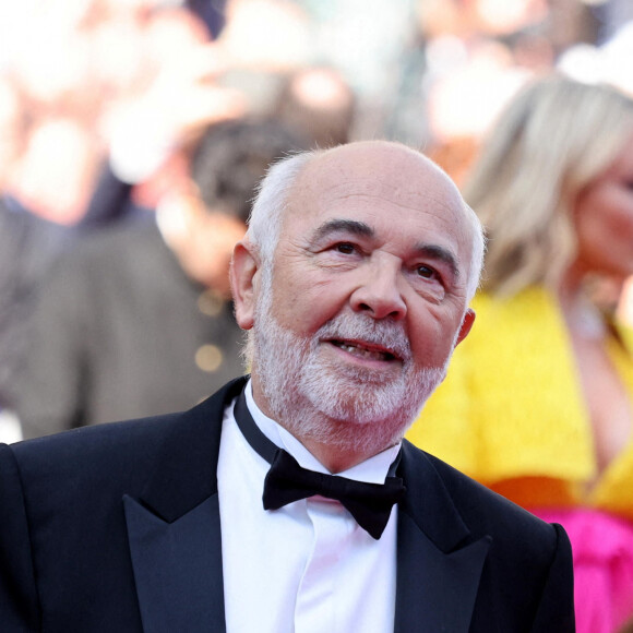 Gérard Jugnot - Montée des marches du film "Coupez !" pour la cérémonie d'ouverture du 75ème Festival International du Film de Cannes. Le 17 mai 2022 © Dominique Jacovides / Bestimage 