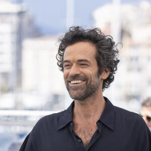 Romain Duris - Photocall du film "Coupez ! (Final Cut )" lors du 75e festival annuel du film de Cannes au Palais des Festivals le 18 mai 2022 à Cannes, France. © Cyril Moreau/Bestimage