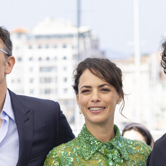 Michel Hazanavicius, Bérénice Bejo, Romain Duris - Photocall du film "Coupez ! (Final Cut )" lors du 75e festival annuel du film de Cannes au Palais des Festivals le 18 mai 2022 à Cannes, France. © Cyril Moreau/Bestimage