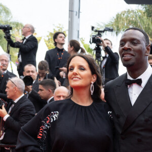 Omar Sy et sa femme Hélène - Montée des marches du film " Top Gun : Maverick " lors du 75ème Festival International du Film de Cannes. Le 18 mai 2022 © Olivier Borde / Bestimage 