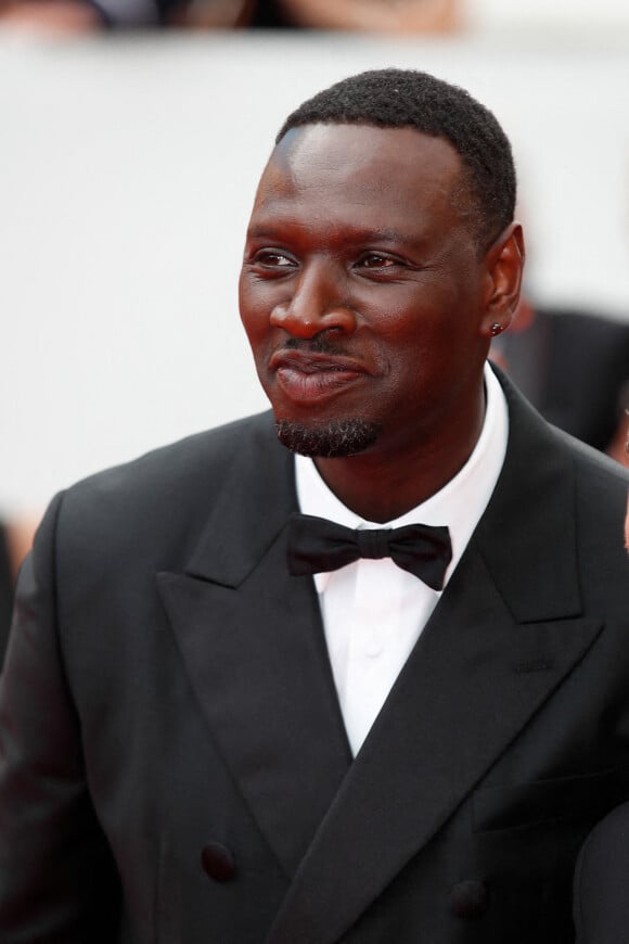 Omar Sy - Montée des marches du film " Top Gun : Maverick " lors du 75ème Festival International du Film de Cannes. Le 18 mai 2022 © Cyril Moreau / Bestimage 
