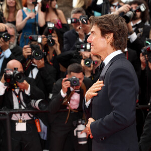 Tom Cruise - Montée des marches du film " Top Gun : Maverick " lors du 75ème Festival International du Film de Cannes. Le 18 mai 2022 © Cyril Moreau / Bestimage 