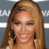Beyoncé aux Grammy's le 31 janvier dans une robe Stéphane Rolland 