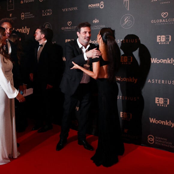 Richard Orlinski, Eva Longoria - Photocall du Global Gift Gala lors du 75ème Festival International du Film de Cannes le 19 mai 2022. © Tiziano Da Silva / Bestimage