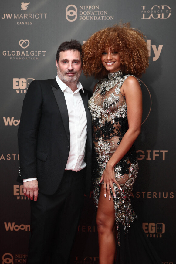 Richard Orlinski et Alicia Aylies - Photocall du Global Gift Gala lors du 75ème Festival International du Film de Cannes. Le 19 mai 2022. © Tiziano Da Silva / Bestimage