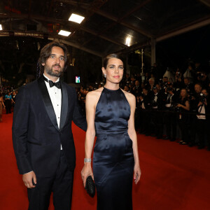 Charlotte Casiraghi et son mari Dimitri Rassam - Montée des marches du film " Frère et Soeur " lors du 75ème Festival International du Film de Cannes. Le 20 mai 2022 © Dominique Jacovides / Bestimage 