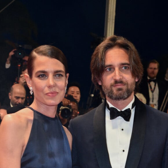 Charlotte Casiraghi et son mari Dimitri Rassam - Montée des marches du film " Frère et Soeur " lors du 75ème Festival International du Film de Cannes. Le 20 mai 2022 © Giancarlo Gorassini / Bestimage 