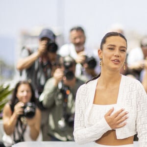 Adèle Exarchopoulos - Photocall de "Fumer Fait Tousser (Smoking Causes Coughing)" lors du 75ème Festival International du Film de Cannes, le 21 mai 2022. © Cyril Moreau/Bestimage 