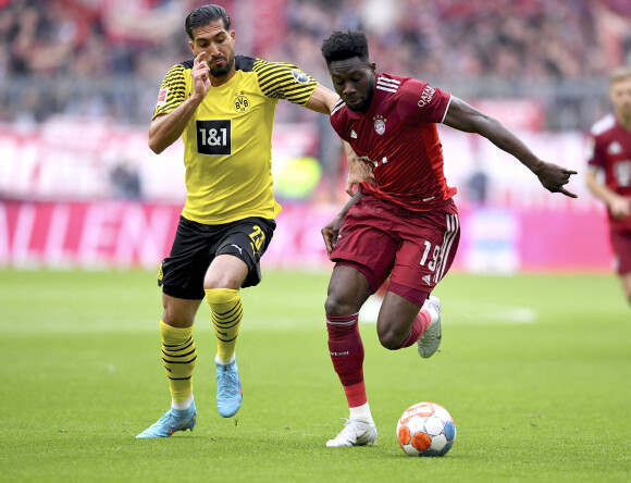 Alphonso Davies - Le Bayern sacré champion d'Allemagne après sa victoire : Bayern Munich Vs Borussia Dortmund (3-1).