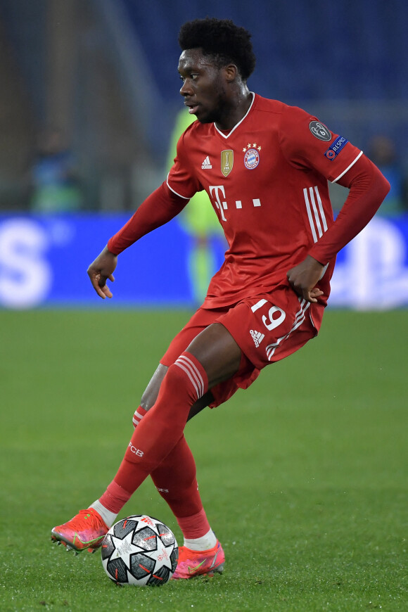 Alphonso Davies - Match de football Lazio Rome VS Bayern Munich (1-4) lors de la ligue des Champions 1/8 à Rome, le 23 février 2021. © Inside / Panoramic / Bestimage